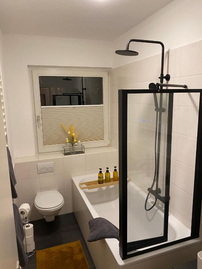 Apartment Am Palaisgarten, Netflix, Wlan, Boxspringbett Detmold Bagian luar foto