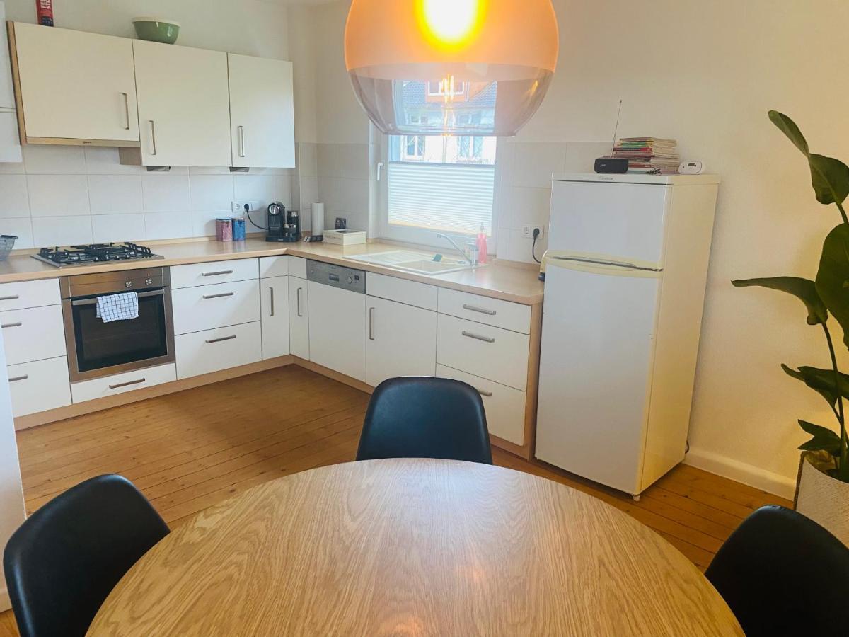Apartment Am Palaisgarten, Netflix, Wlan, Boxspringbett Detmold Bagian luar foto